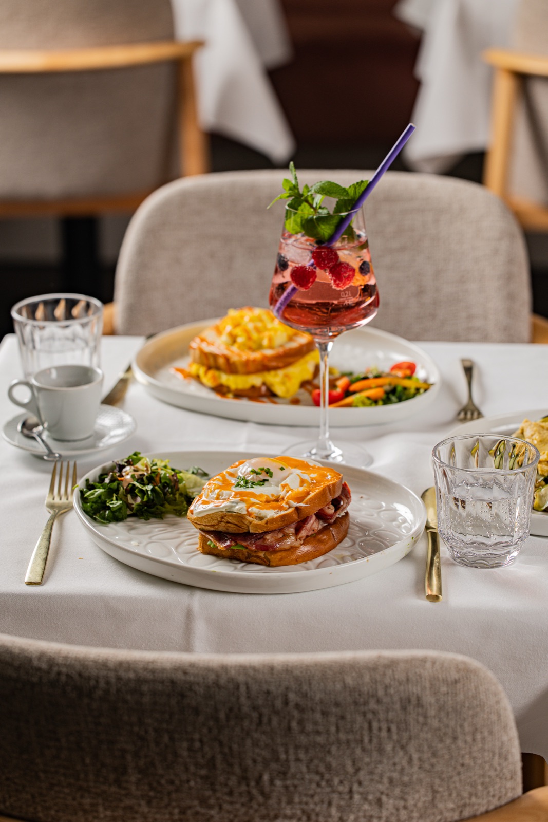 Frisches Gebäck und Kaffee zum Frühstück bei Casa Bellucci am Kudamm